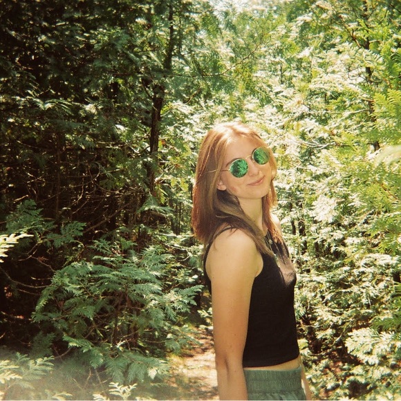 Meet your Posher, Hannah - Picture 1 of 1